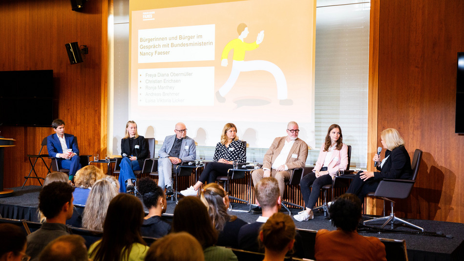 Forum gegen Fakes – Gemeinsam für eine starke Demokratie: Impressionen der Dialogveranstaltung zur Übergabe des Bürgergutachtens am 12. September 2024 im BMI in Berlin